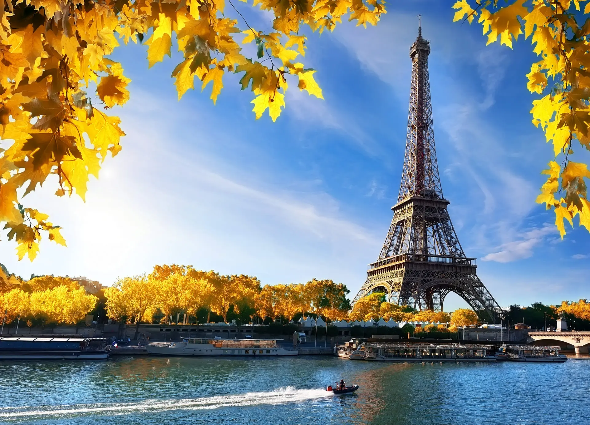 Torre Eiffel em Paris
